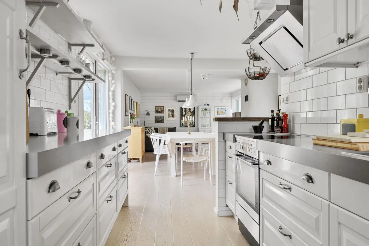 Södra Åsvägen i Österskär