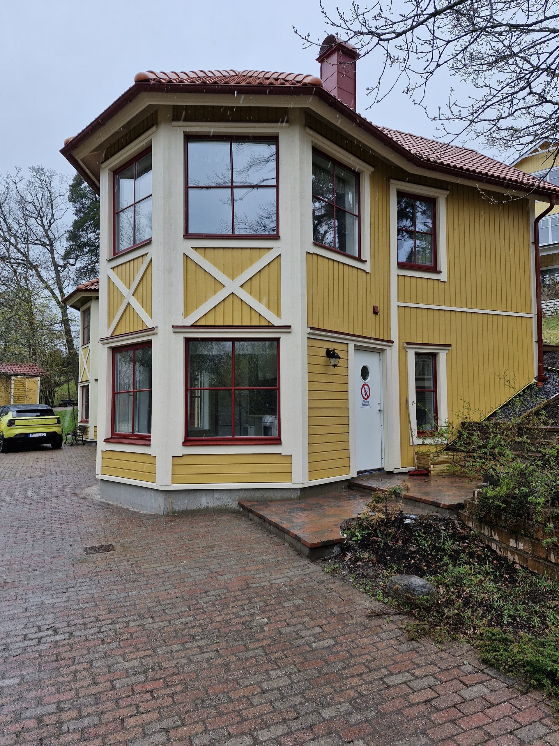 Lännäsvägen i Saltsjö-boo