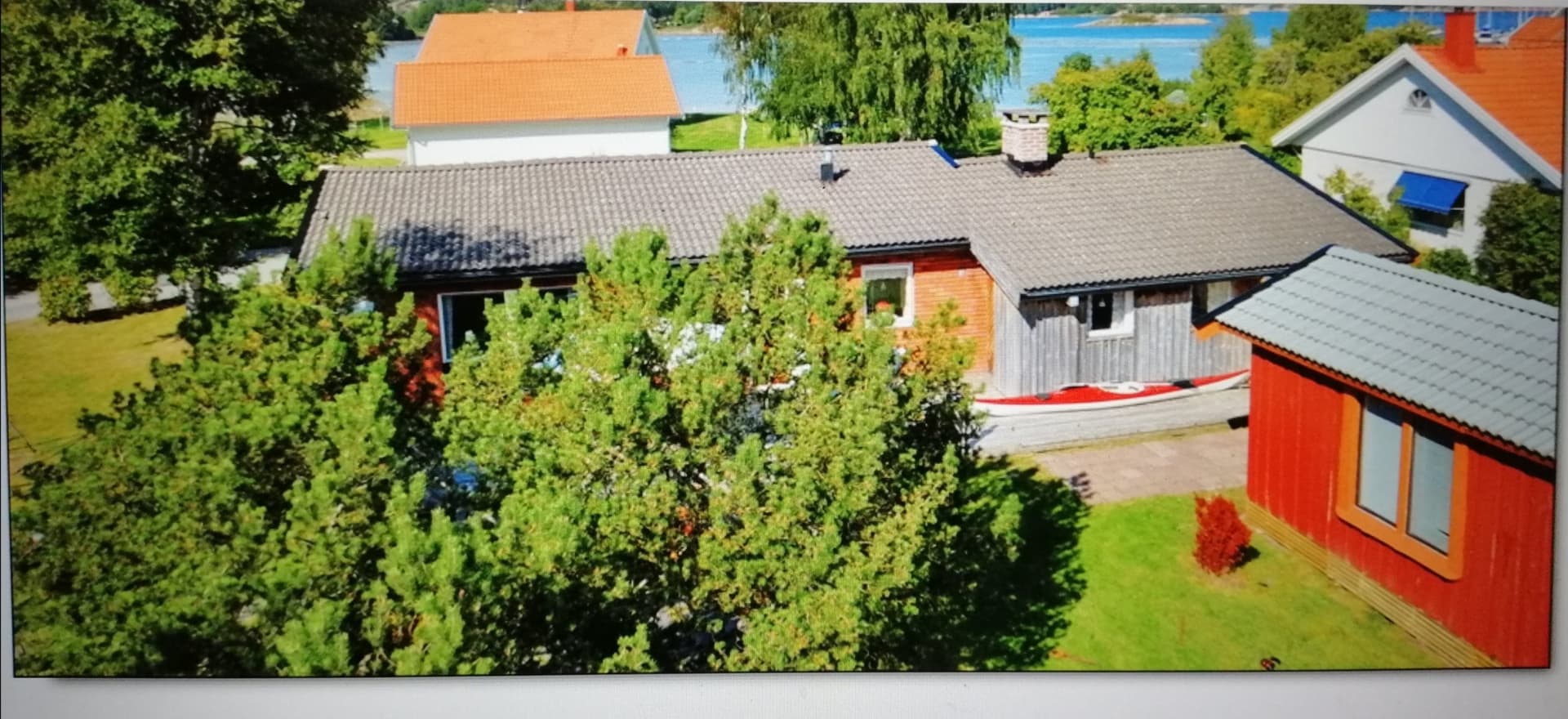 Höviksnäsvägen i Höviksnäs
