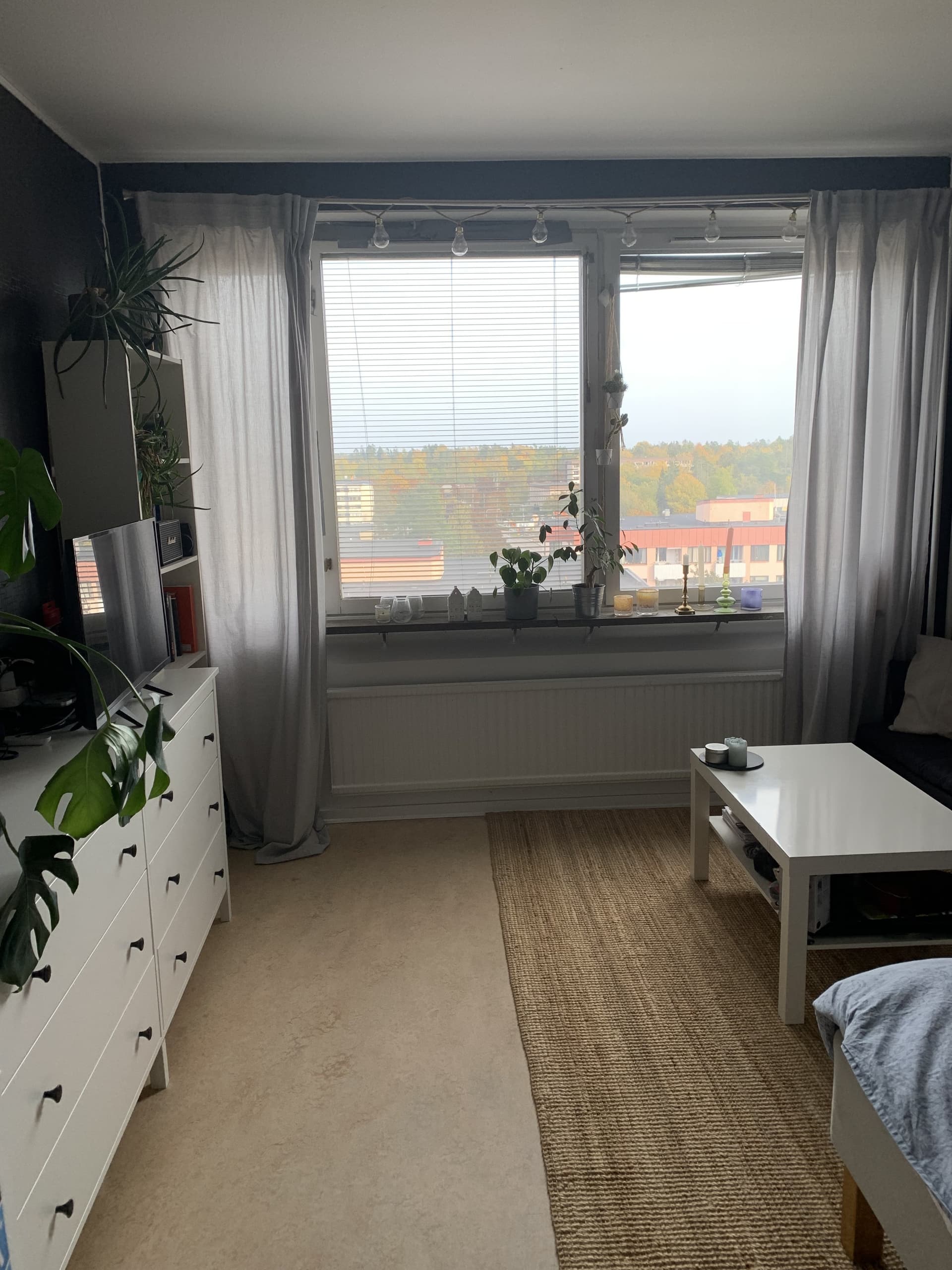 Vallhornsvägen i Skogås