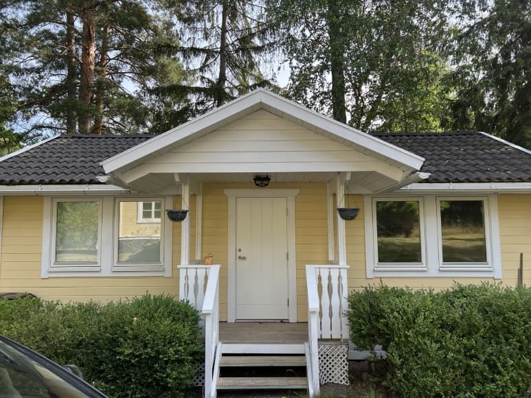 Risvägen 25 i Saltsjö-boo