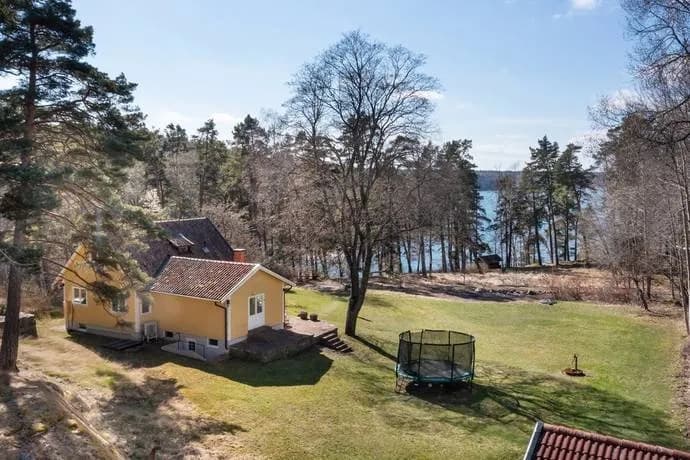 Vretaviksvägen i Värmdö