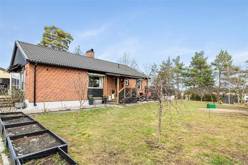 Saturnusvägen i Järfälla