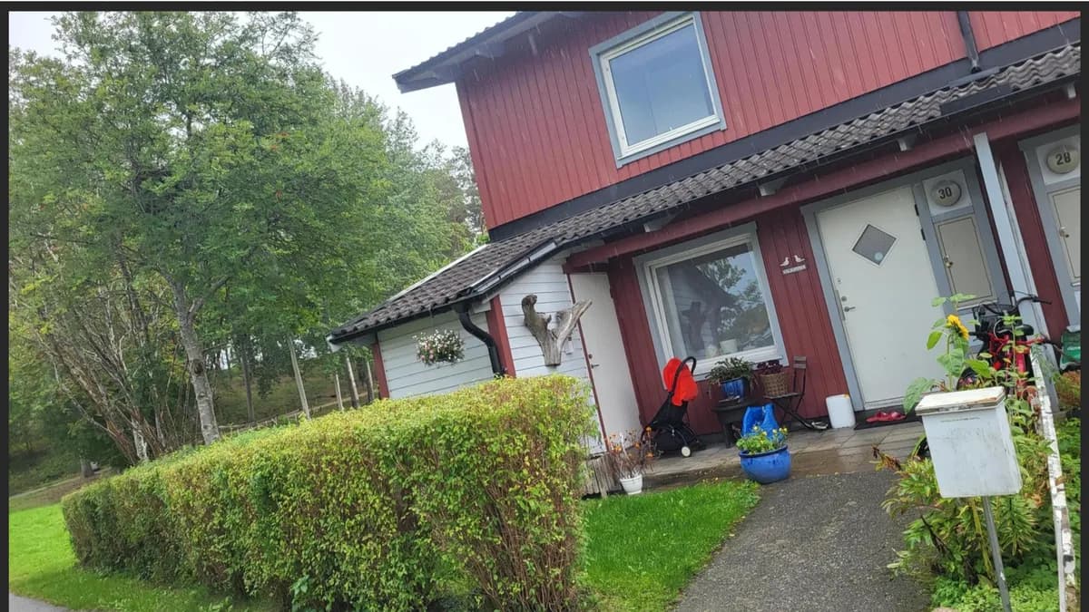 Ploglandsvägen i Ekerö