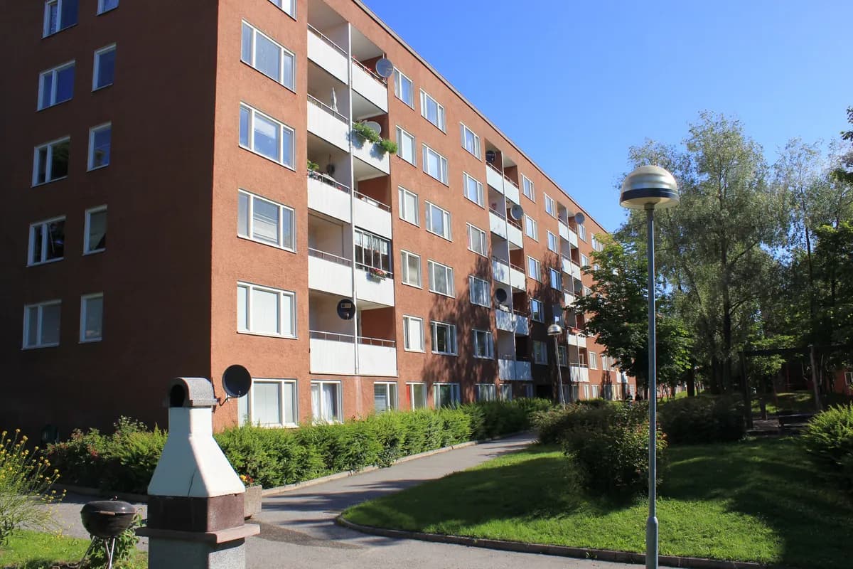 Krongårdsvägen i Vårby
